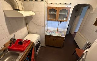 DE VANZARE GARSONIERĂ ÎN VILĂ | ULTRACENTRAL | CURTE | CENTRALĂ PROPRIE - Poză 5