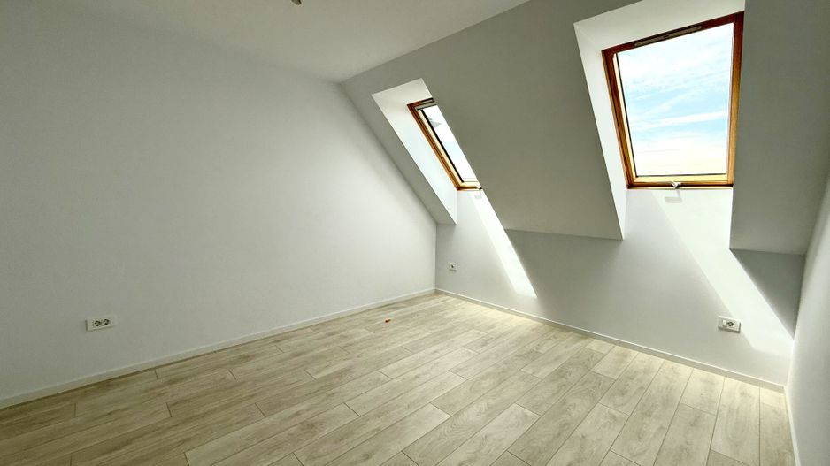 PROIECT DEOSEBIT - Poză 9