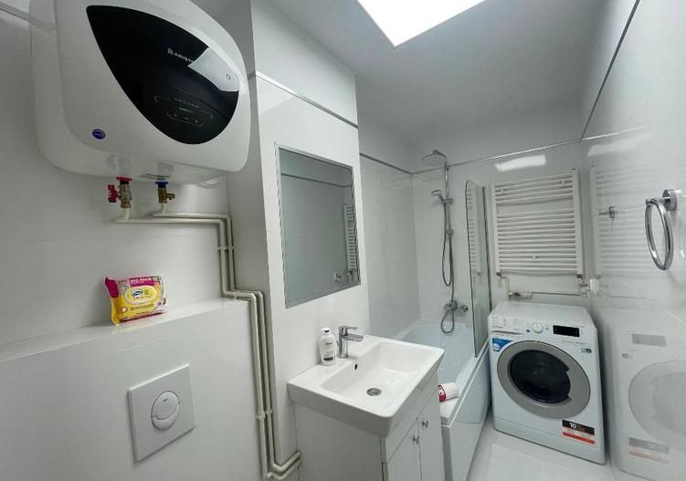 Garsonieră decomandată,renovată,aer condiționat,spațioasă, Vitan - Poză 8