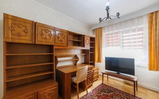 Apartament luminos cu 3 camere și balcon – Exercițiu - Poză 9
