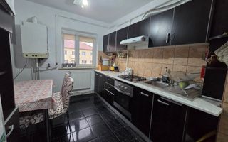 Apartament 2 Camere Decomandat, Zona Sub Stadion - Poză 3