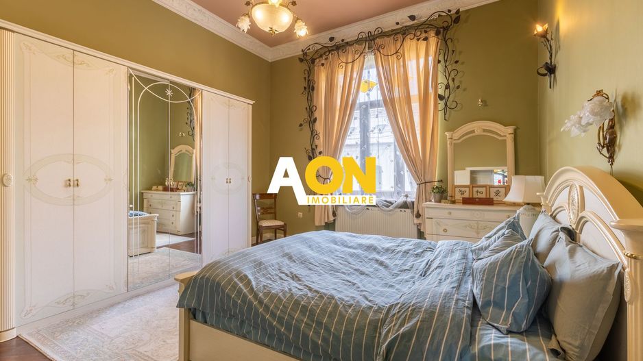 Casa din secolul XIX, ultrafinisata, ultracentral, 855 mp teren - Poză 4