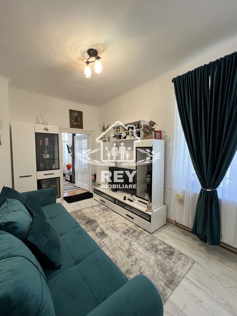 Apartament 2 camere Ultracentral etaj 1,Str. Tribunei - Poză 2