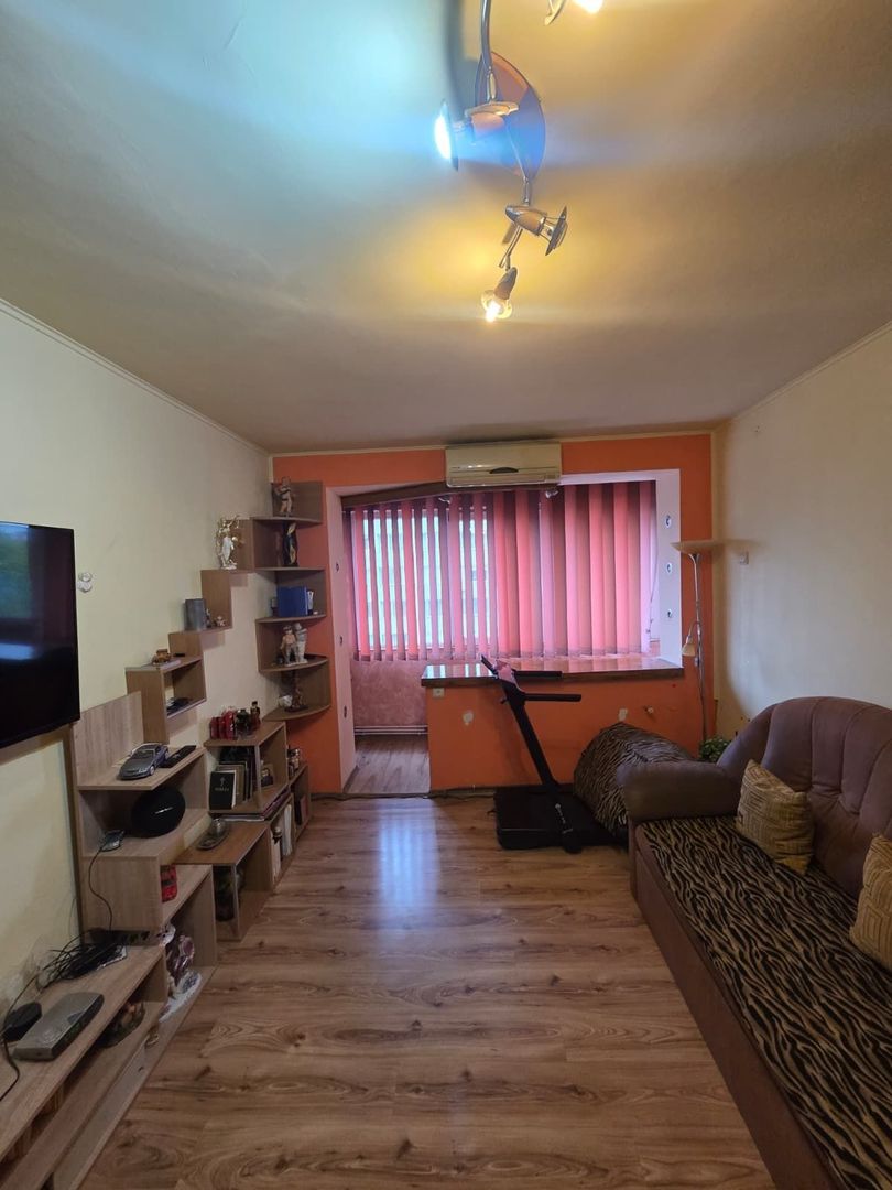 Calea Torontalului | 2 Camere | Centrala Proprie | Bloc izolat | Lift . - Poză 2