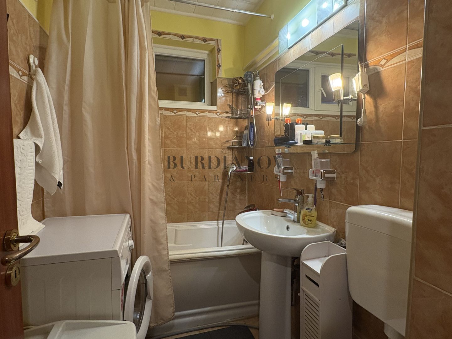 Apartament cu 3 camere - Ferdinand- Str. Avrig - Metrou Piața Iancului - Poză 13