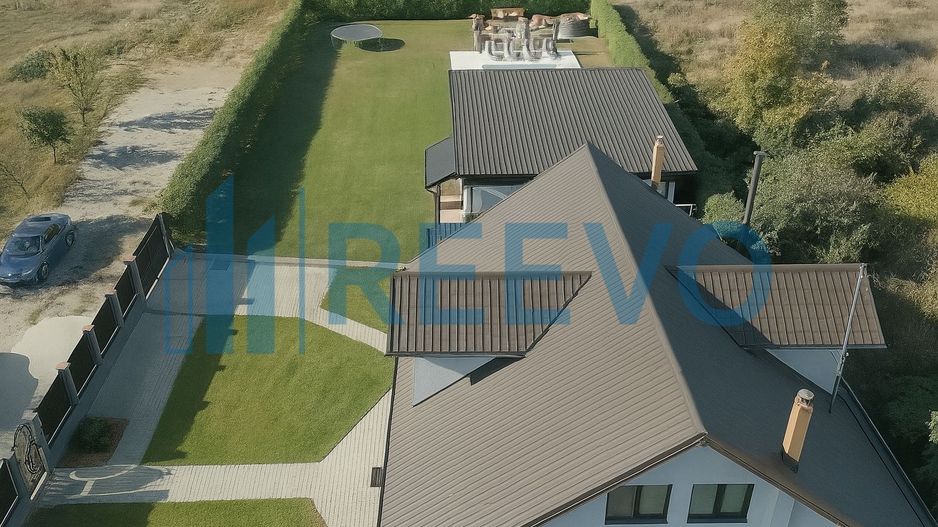 Proprietate Premium cu Două Case și Piscină în Hemeiuș - Poză 3