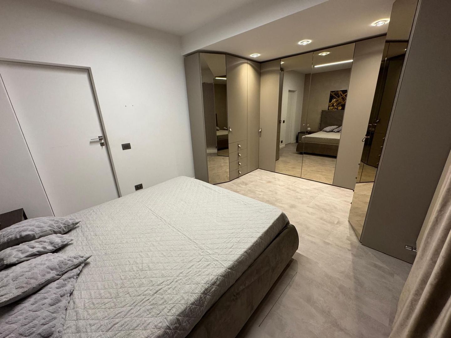 Apartament modern de 3 camere + 2 băi – Erou Iancu Nicolae - Poză 13