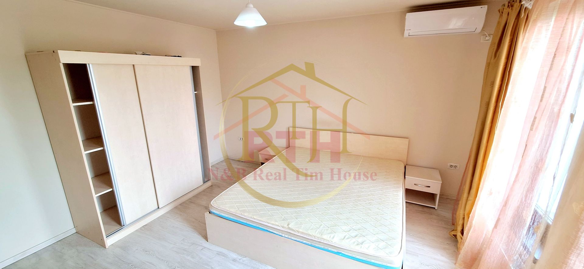 Oferim spre inchiriere casa-duplex cu 4 camere, zona Braytim, pet friendly. - Poză 12