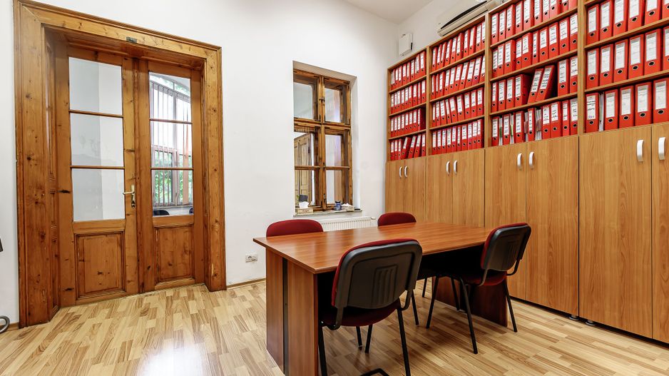 Proprietate Vândută! Spațiu de birouri pe strada Coșbuc. - Poză 4