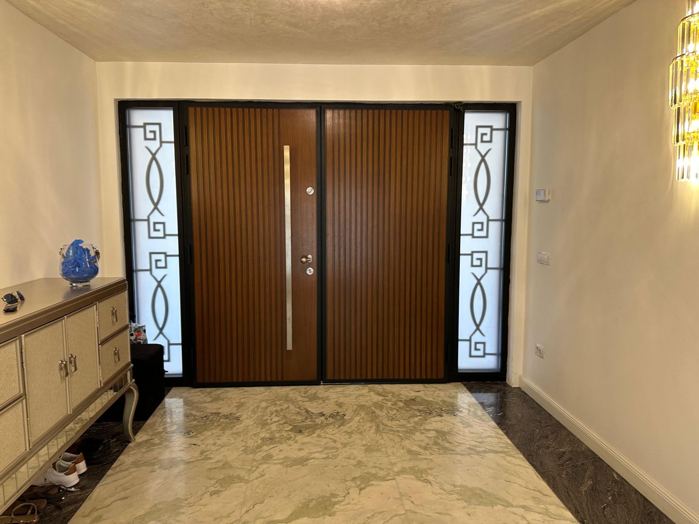 Vila Eleganta cu Piscină și Finisaje Premium în Zona Rezidentiala Iancu Nicolae - Poză 3