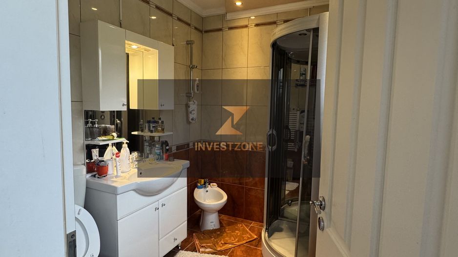 Casa spațioasă în Oradea str Izvorului - Poză 10