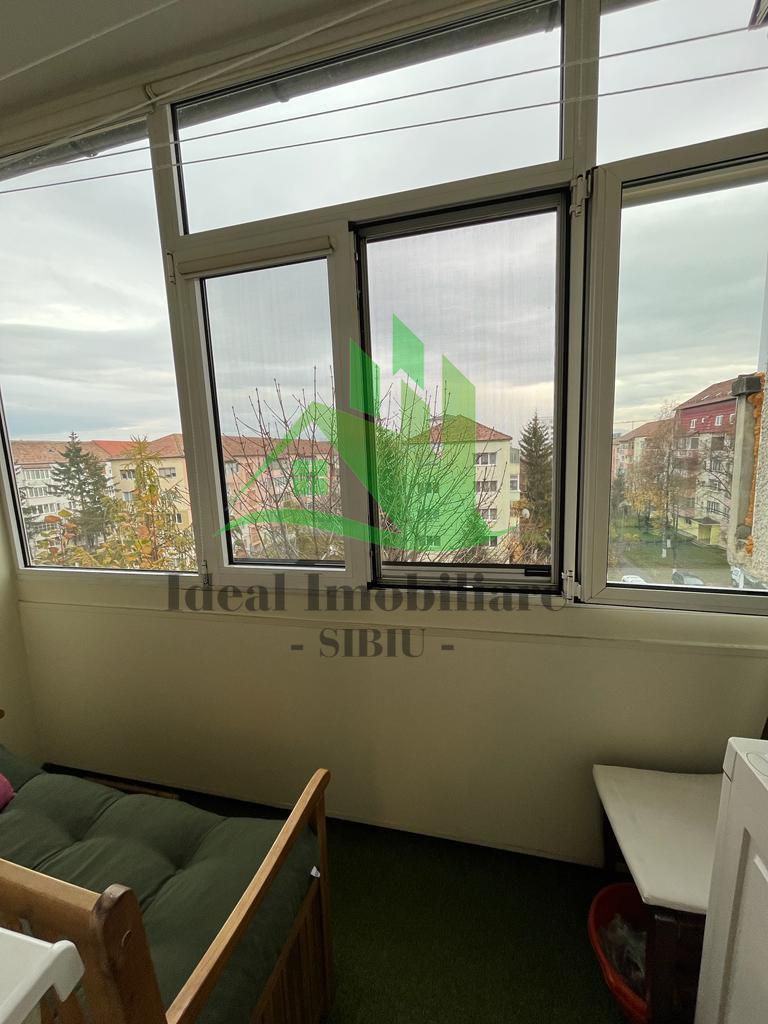 Apartament Mobilat-Utilat cu 4 camere si balcon, piata Rahova - Poză 12
