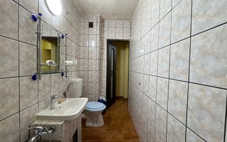 Apartament spațios cu 3 camere, 2 băi și multe avantaje - Poză 11