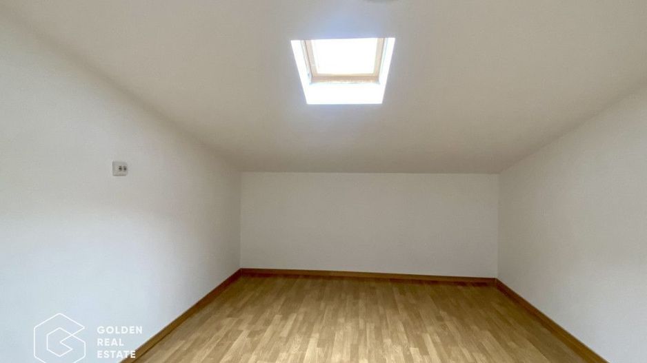 Casă cu curte, zona Centrală, str. Traian, amenajată - Poză 8