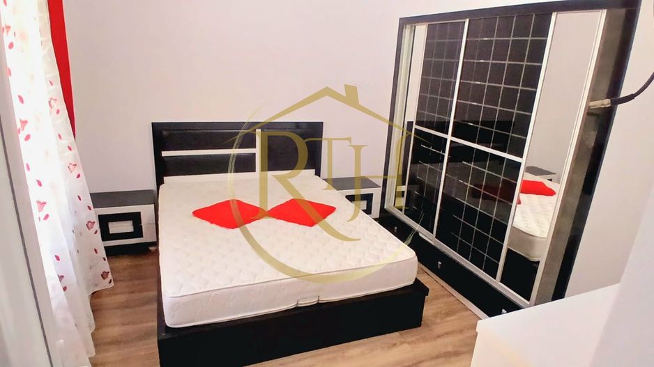 Oferim spre vanzare un Apartament la curte comuna, in zona Odobescu. - Poză 1