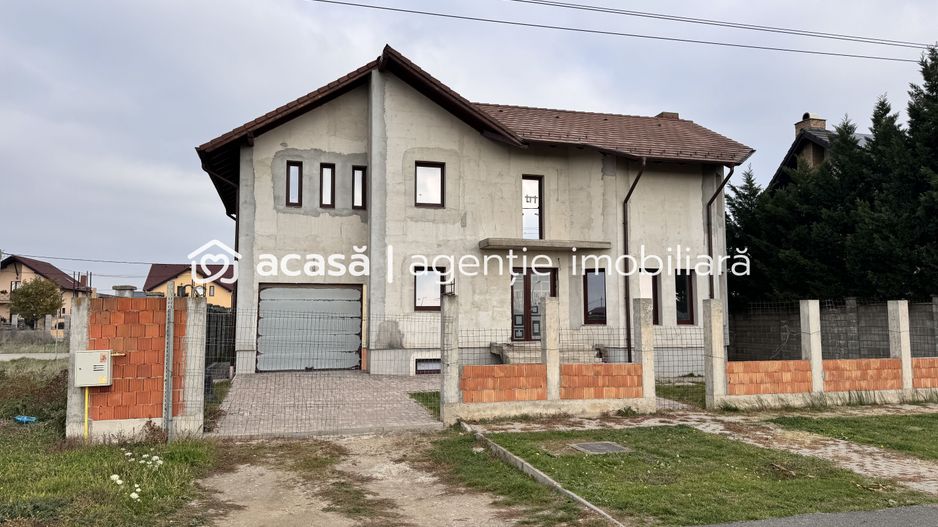 Vilă unică, gata să devină locuința ta de vis, în Livada. - Poză 2