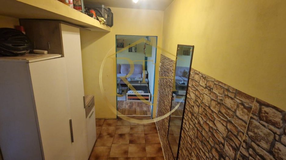 Vand apartament cu 4 camere in zona spitalul judetean,comision ,,0'' - Poză 11