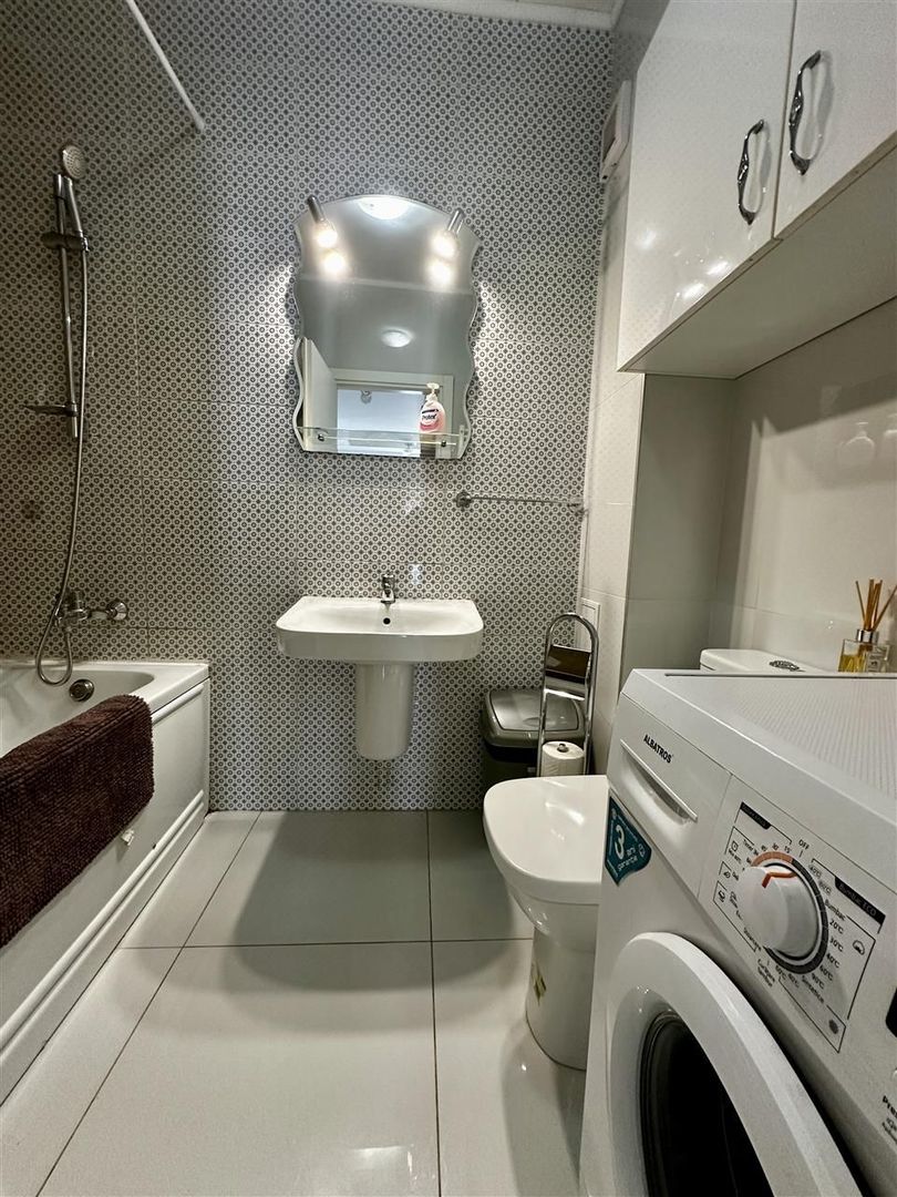 Apartament 3 camere 2 bai Prima Universitatii - Poză 5