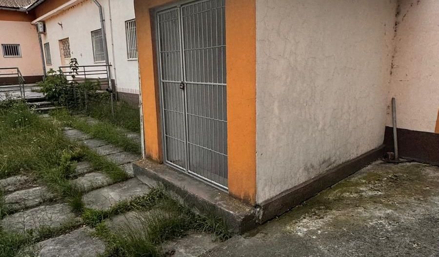 Complex de clădiri administrative – Livada, 310.000 E. Comision 0. - Poză 10