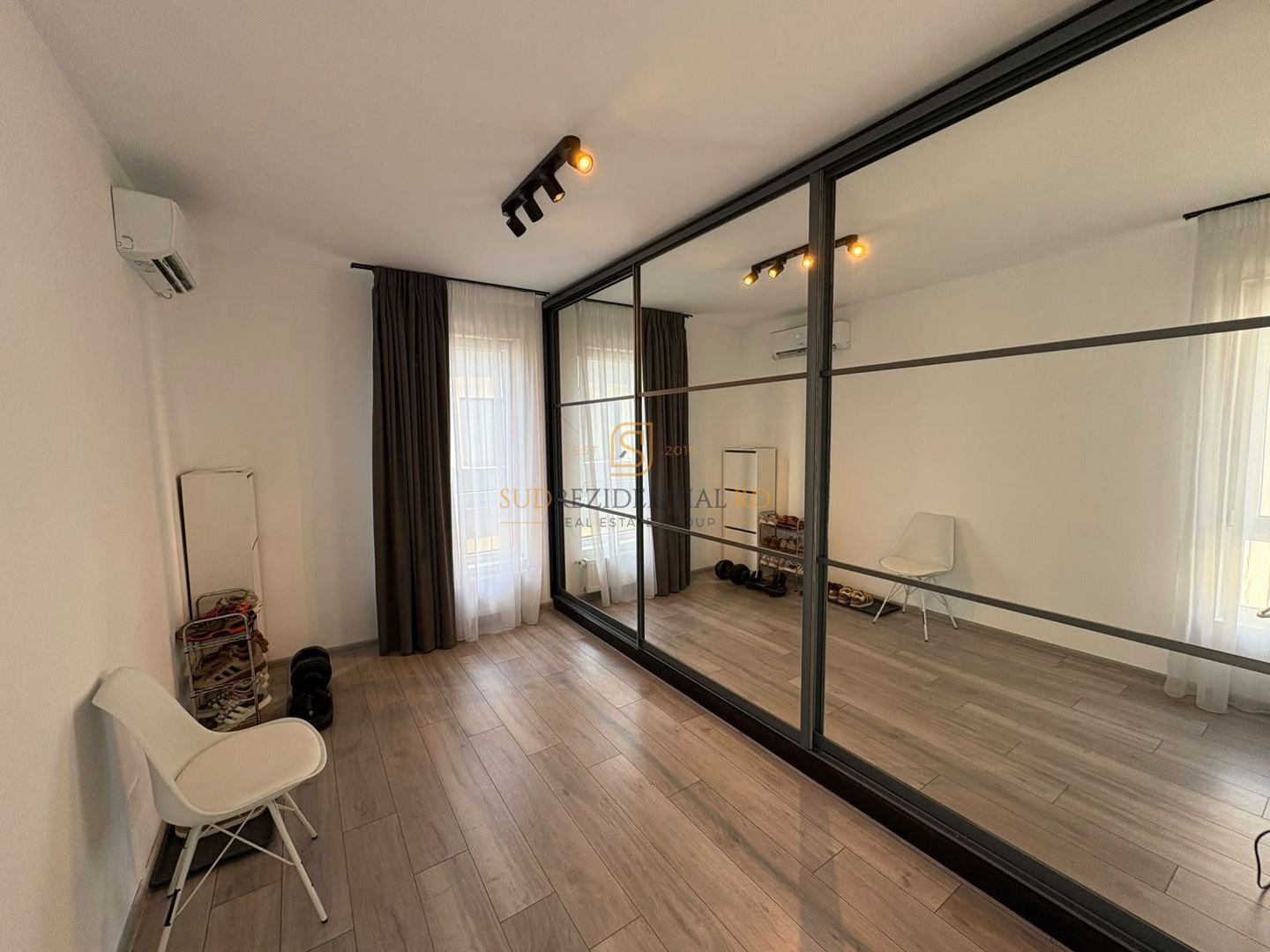 Duplex modern cu 4 camere, curte amenajata, com.Berceni - Poză 18