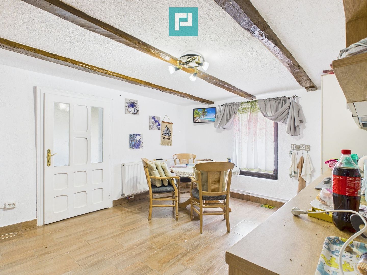 Casă deosebită la Urvişu de Beliu - Poză 12