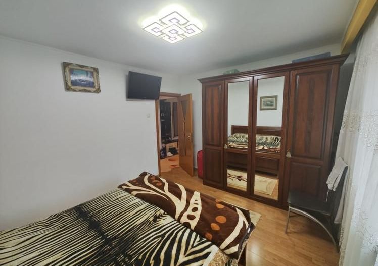 Vanzare Apartament 2 camere , 65mp, bloc 1990– 2 minute Metrou Costin Georgian - Poză 6