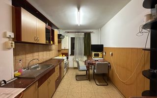 Oportunitate de investite Intre Lacuri! Apartament 3 camere decomandat - Poză 2
