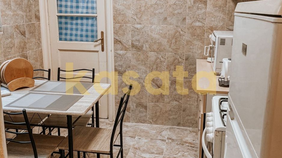 Apartament 4 camere ultracentral | Etaj 3/3 | Lift și renovare - Poză 3