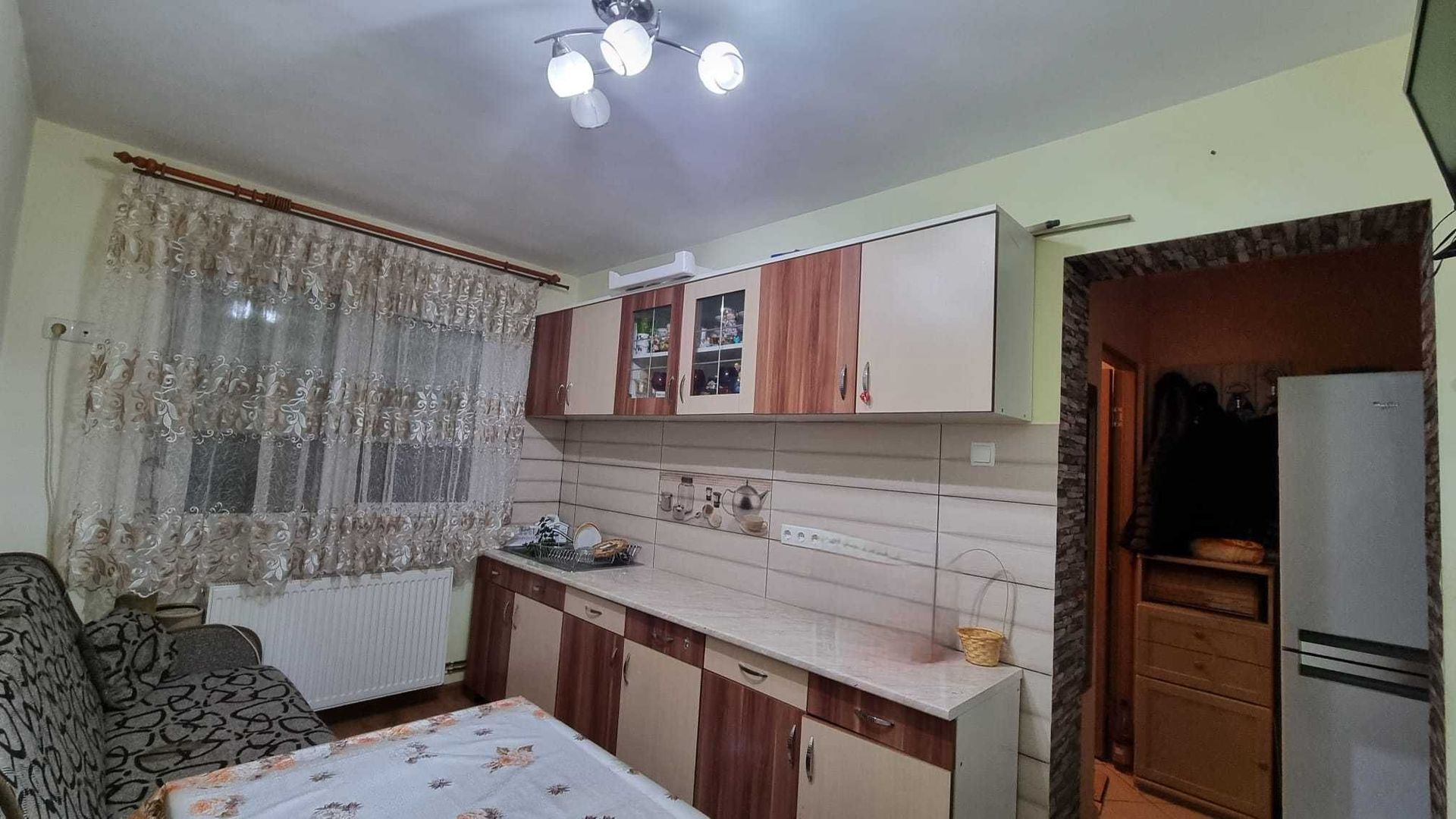 De vanzare apartament 3 camere - Poză 4