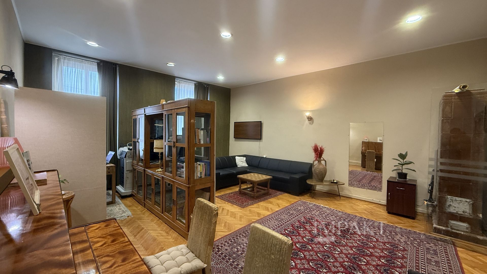 Apartament spatios cu 2 camere decomandat in centrul orasului - Poză 3