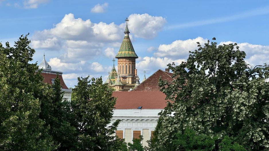 Apartament in clădire istorică P-ta Plevnei cu vedere parc - Poză 6