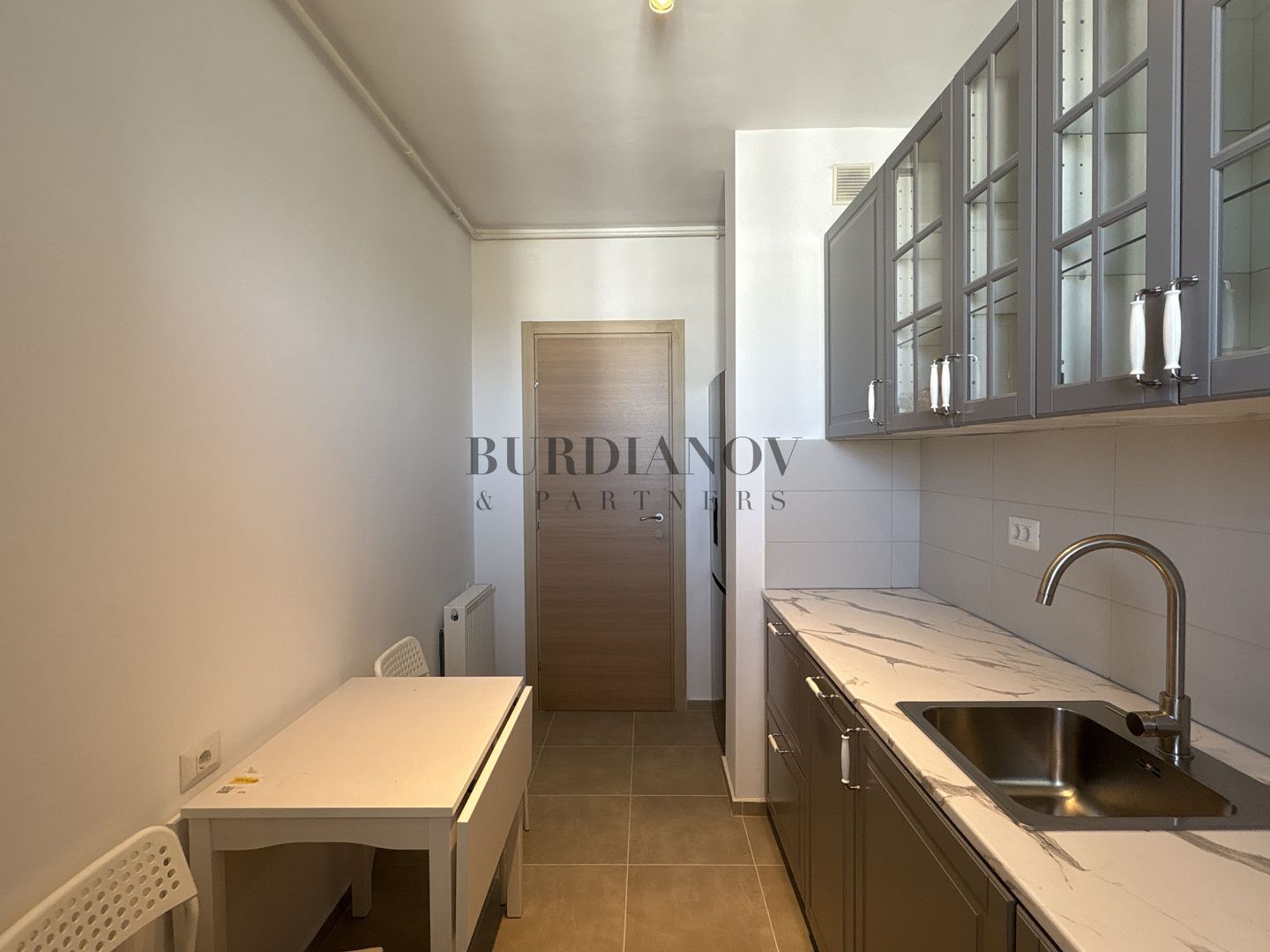 Apartament cu 3 camere 2 băi de închiriat Prelungirea Ghencea - Poză 5