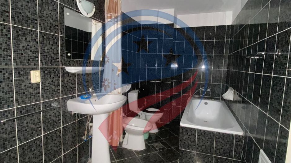 VILA CU 2500 MP TEREN LA 15 KM DE CRAIOVA CENTRU - Poză 9