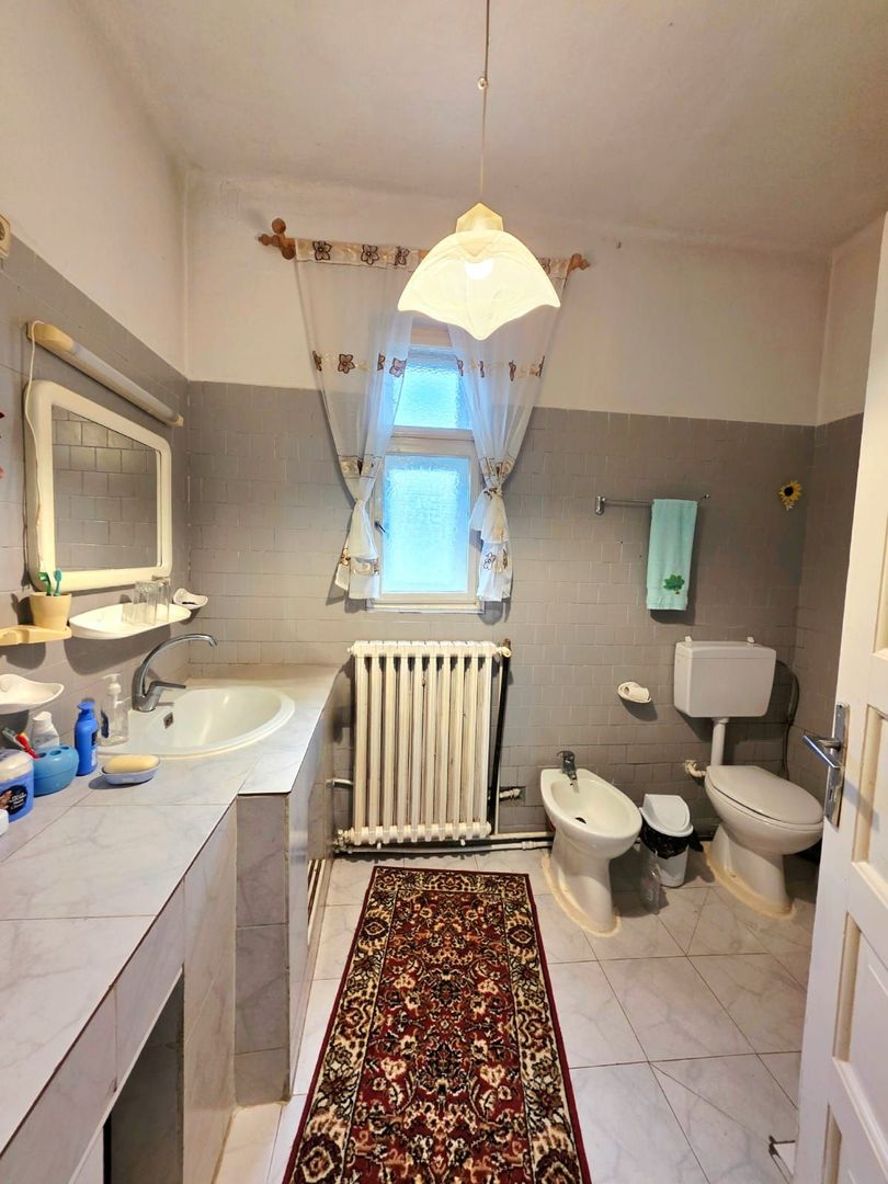 DE VANZARE CASA 5CAMERE ZONA CENTRALA TALMACIU - Poză 22