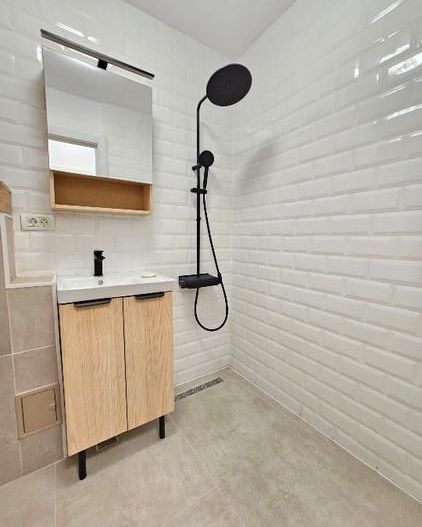 Apartament 2 camere. Decomandat. Cu Parcare.  La 5 min metrou Aparatorii Patriei - Poză 6