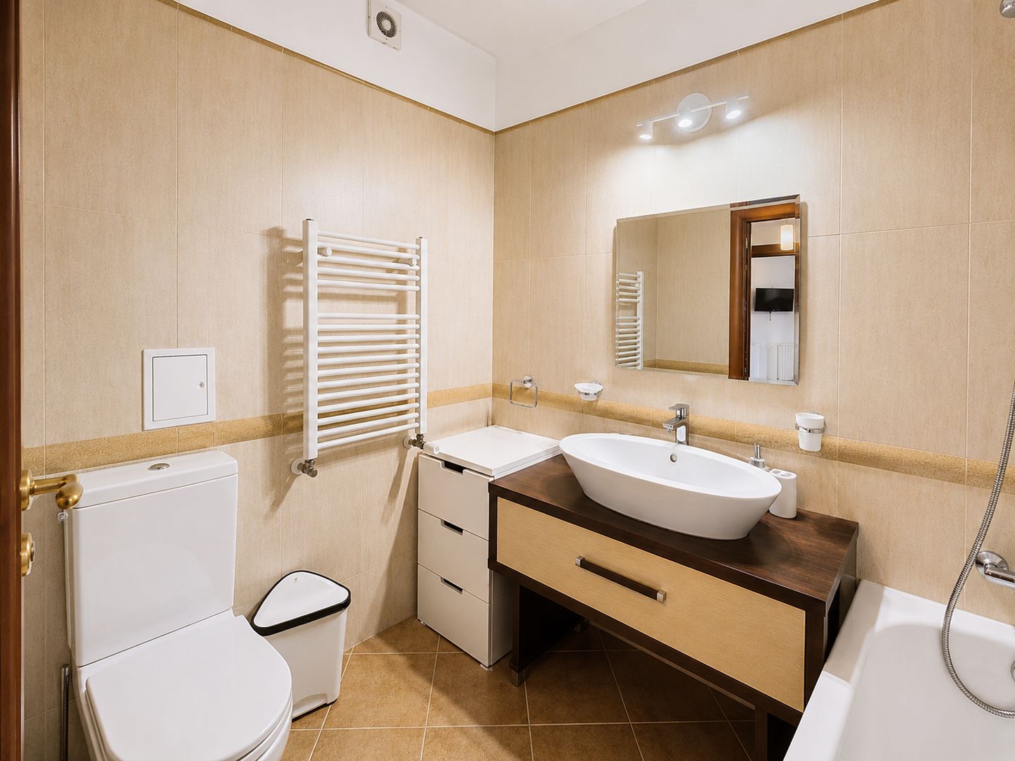 Vanzare 3 Camere 92 mp+ Balcon 12mp|3 Băi|Parcare |Monte Carlo Palace - Poză 14