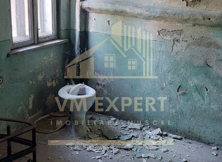 VILA 6 CAMERE, 126 MP, CENTRU CAMPULUNG - Poză 11