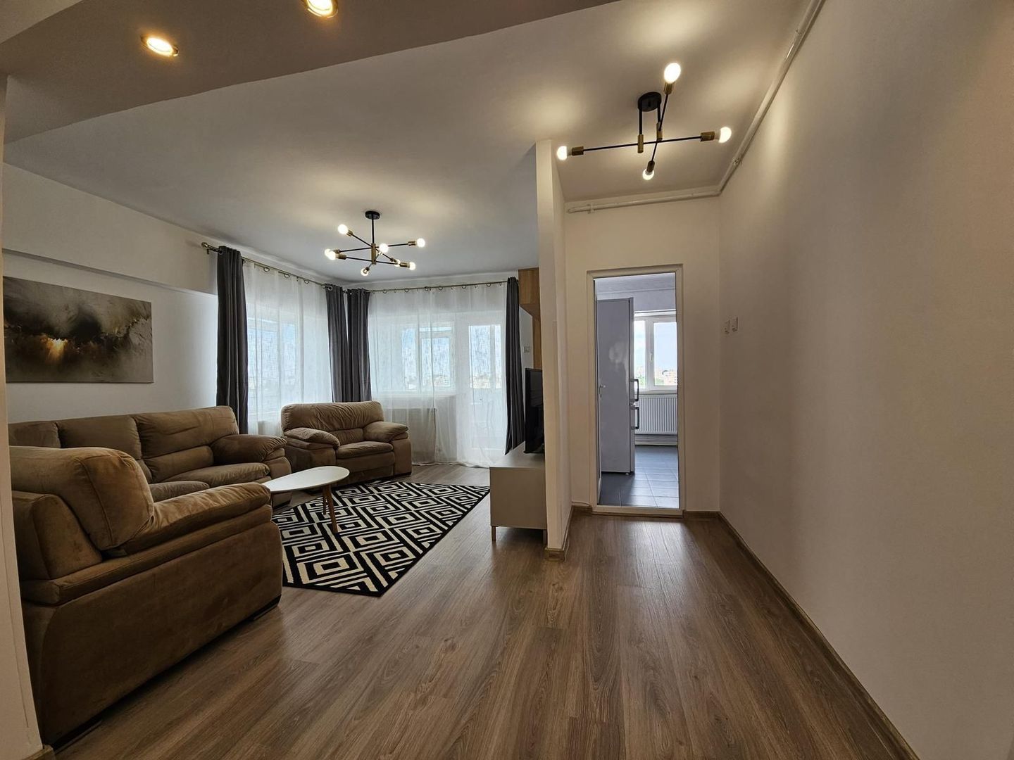 Apartament 4 camere decomandat, vedere panoramică, zona Dacia - Poză 4