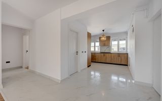 Apart.  cu CURTE ! Parcare + 2 BAI! In Prelungirea Ghencea! TVA inclus - Poză 2