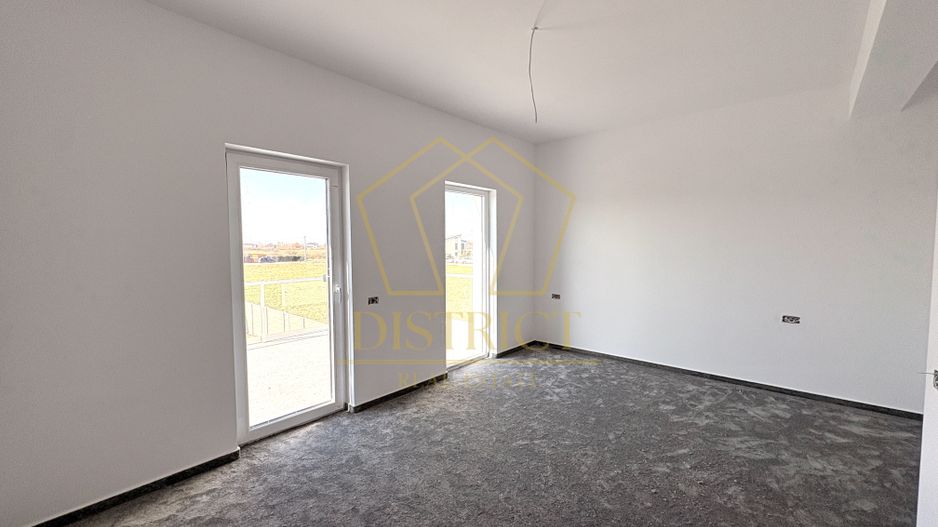 Duplex cu 3 camere, despărțit prin camera tehnica | Mosnita Noua | Barista - Poză 5