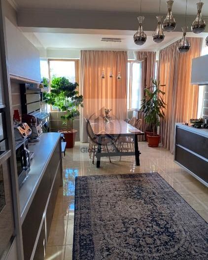 Apartament 4 camere 170 m util - Poză 1