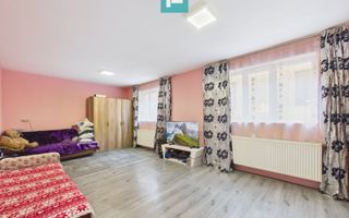 Casă P+E cu două apartamente, zona Drăgășani - Poză 4