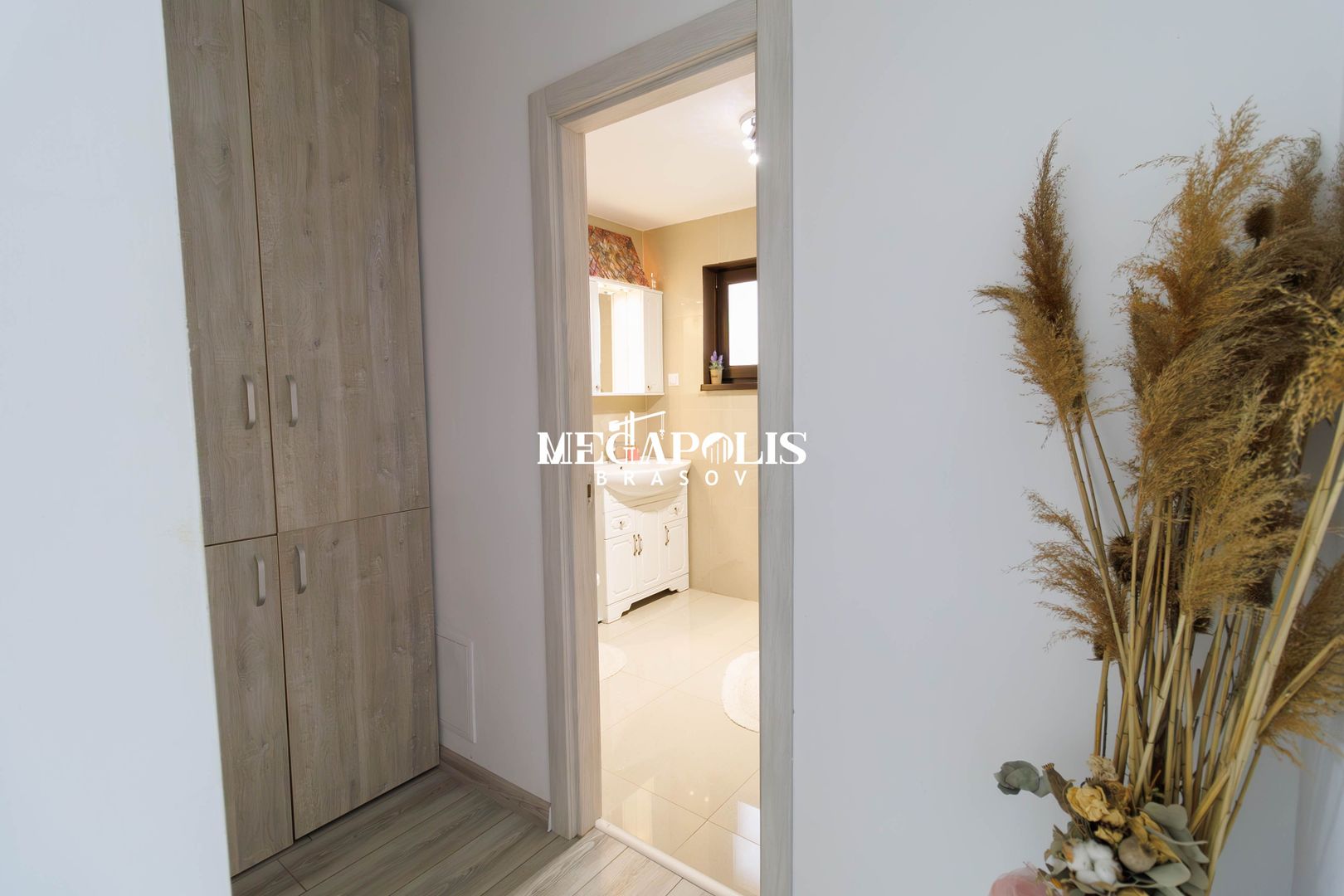 Casă spațioasă 4 dormitoare Sânpetru, 500 mp teren, mobilată complet - Poză 16