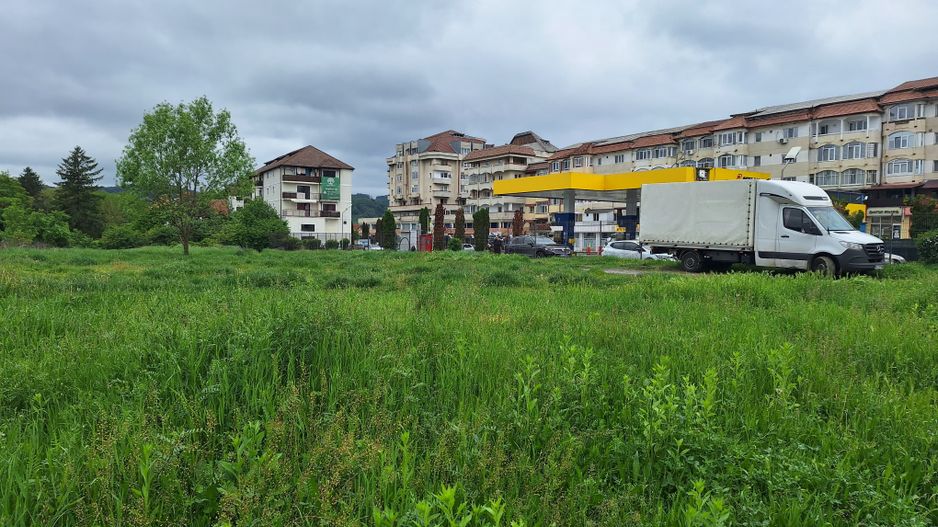 Teren intravilan Curtea de Arges - Poză 1