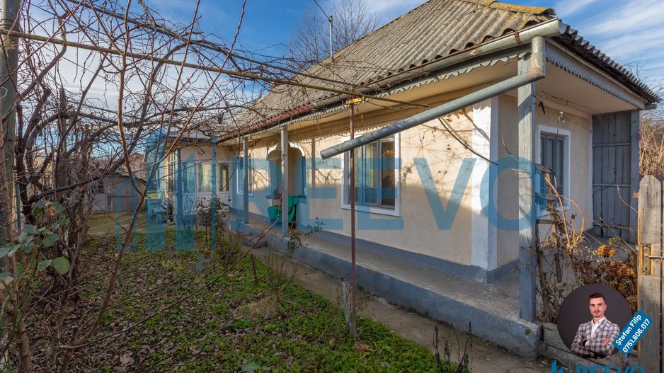 Casă și teren de vânzare, str Bucegi - Poză 1