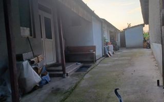 Casa la curte comuna in localitatea Nojorid - Poză 3