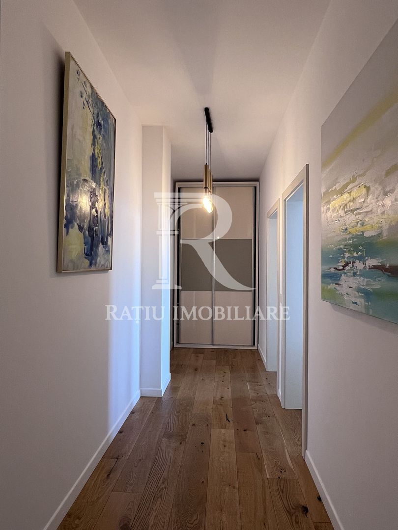 Penthouse cu Design Eclectic | Central | Panoramă Unică | Oradea - Poză 10