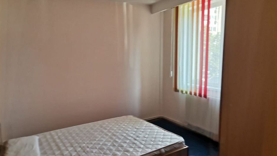 Inchiriere apartament 4 camere, Ultracentral, etaj 1 - Poză 3