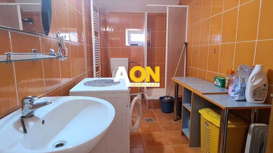 Vila pretabila pensiune + restaurant,  10 camere,  1000MP teren - Poză 15