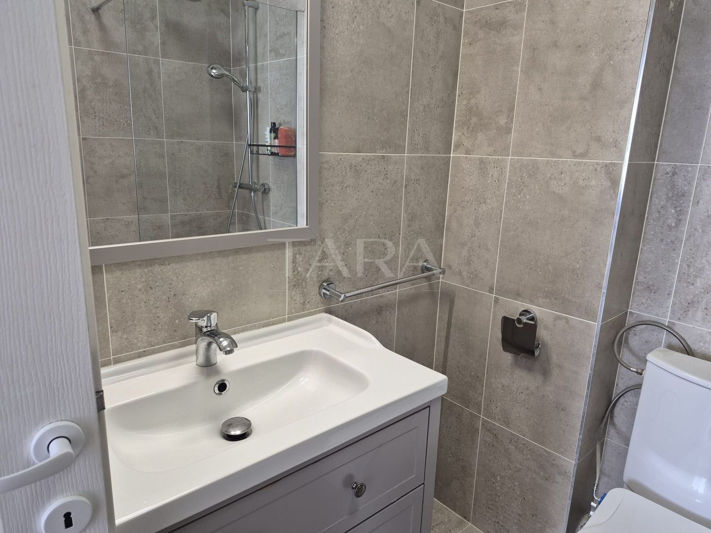Apartament 2 camere modern, zona Terra, cu parcare subterană. - Poză 8